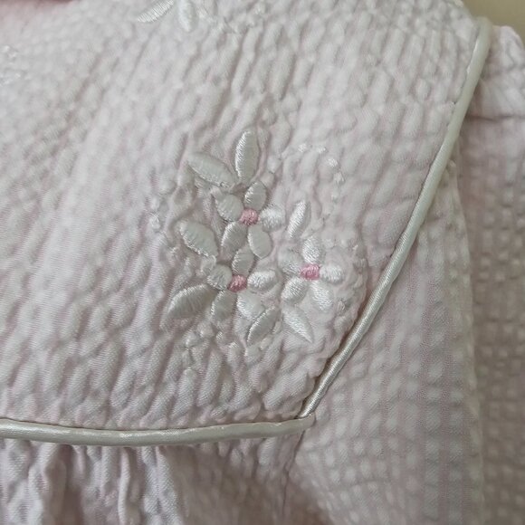 Vintage Barbizon Long Embroidered Nightgown Pajamas Pink White Seersucker Size S - Picture 15 of 16